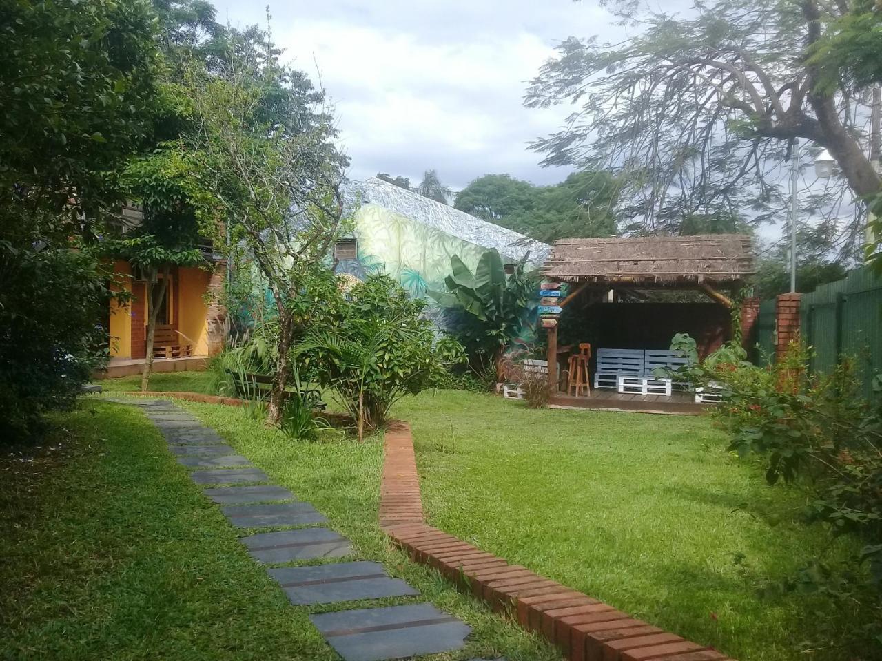 Hospedaje Los Vencejos Puerto Iguazú Esterno foto